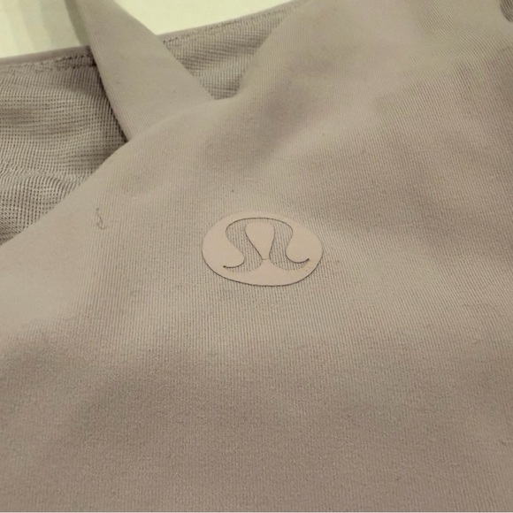 Lululemon Energy Bra – Lavender – Size 8 – NWOT - Picture 2 of 4
